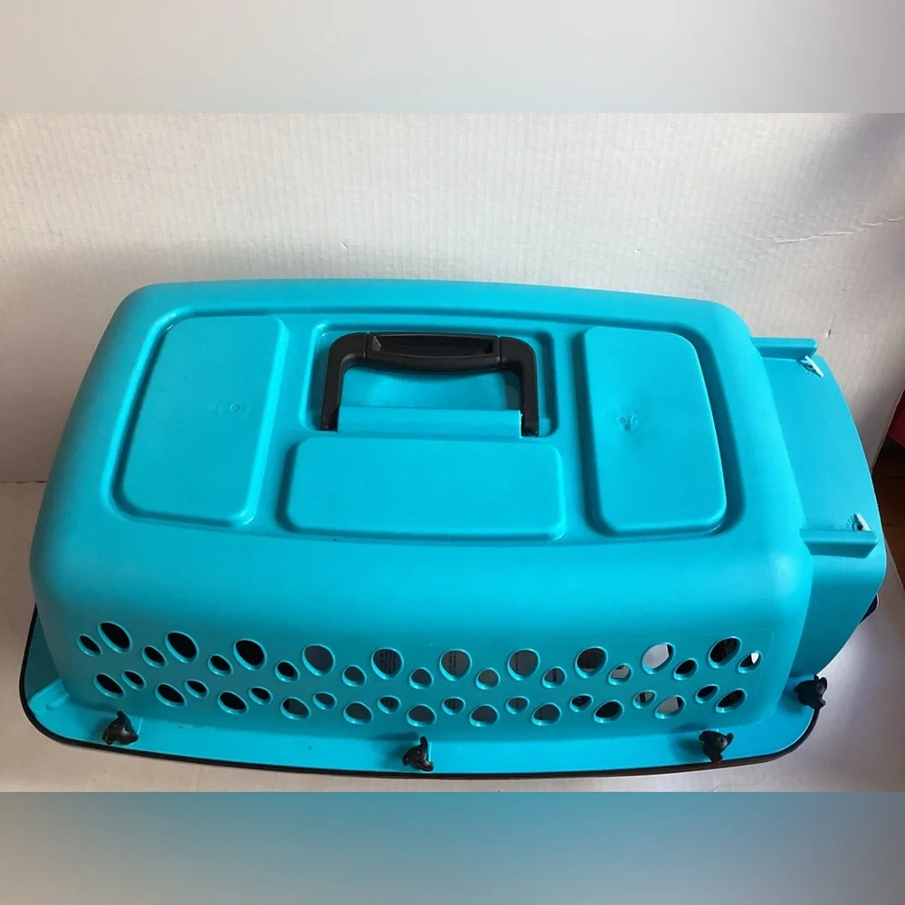 Petmate Comfy Safe & Secure Welcome Home Pet Porter Kennel Up to 10 lbs 4.5kg